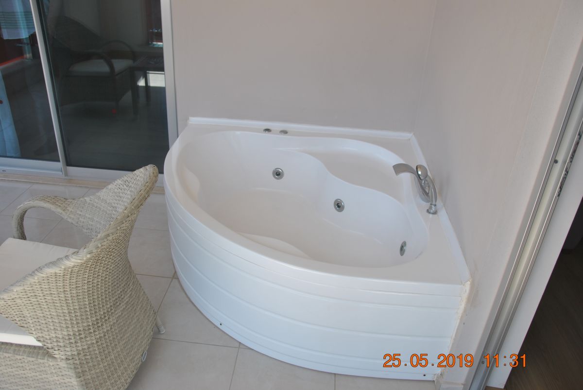 imagini hotel LONICERA RESORT